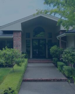 The luxury market in Greater Sacramento is showing strong signs of momentum—and confidence is building.

Luxury home sales surged in March, with a 53% increase over February and a notable rise in new escrows, signaling an active and optimistic spring season ahead. With steady pricing, balanced inventory, and continued buyer demand, the high-end market is positioning itself for a strong year.

If you’ve been considering a move—whether buying or selling—this could be the moment to start the conversation with your Windermere Real Estate Agent. 

#WindermereSignatureProperties #LuxuryMarket #LuxuryPortfolioInternational